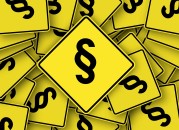 反洗钱合规：香港公司银行账户资金监控红线