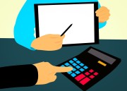 审计报告延误风险：财政年度结束后 18 个月申报倒计时